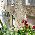 Apartament Casa Di Claretta Como
